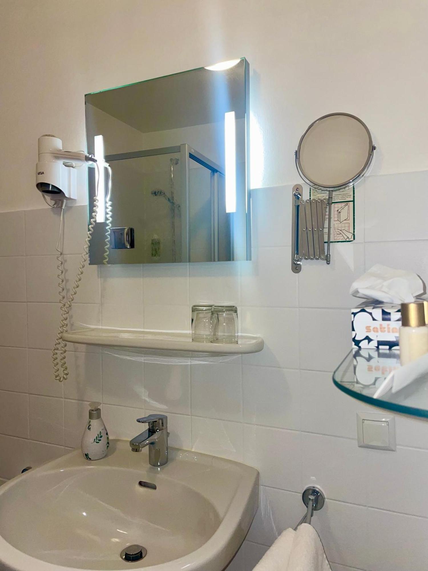 Hotel-Pension Hommen Koblenz  Bagian luar foto