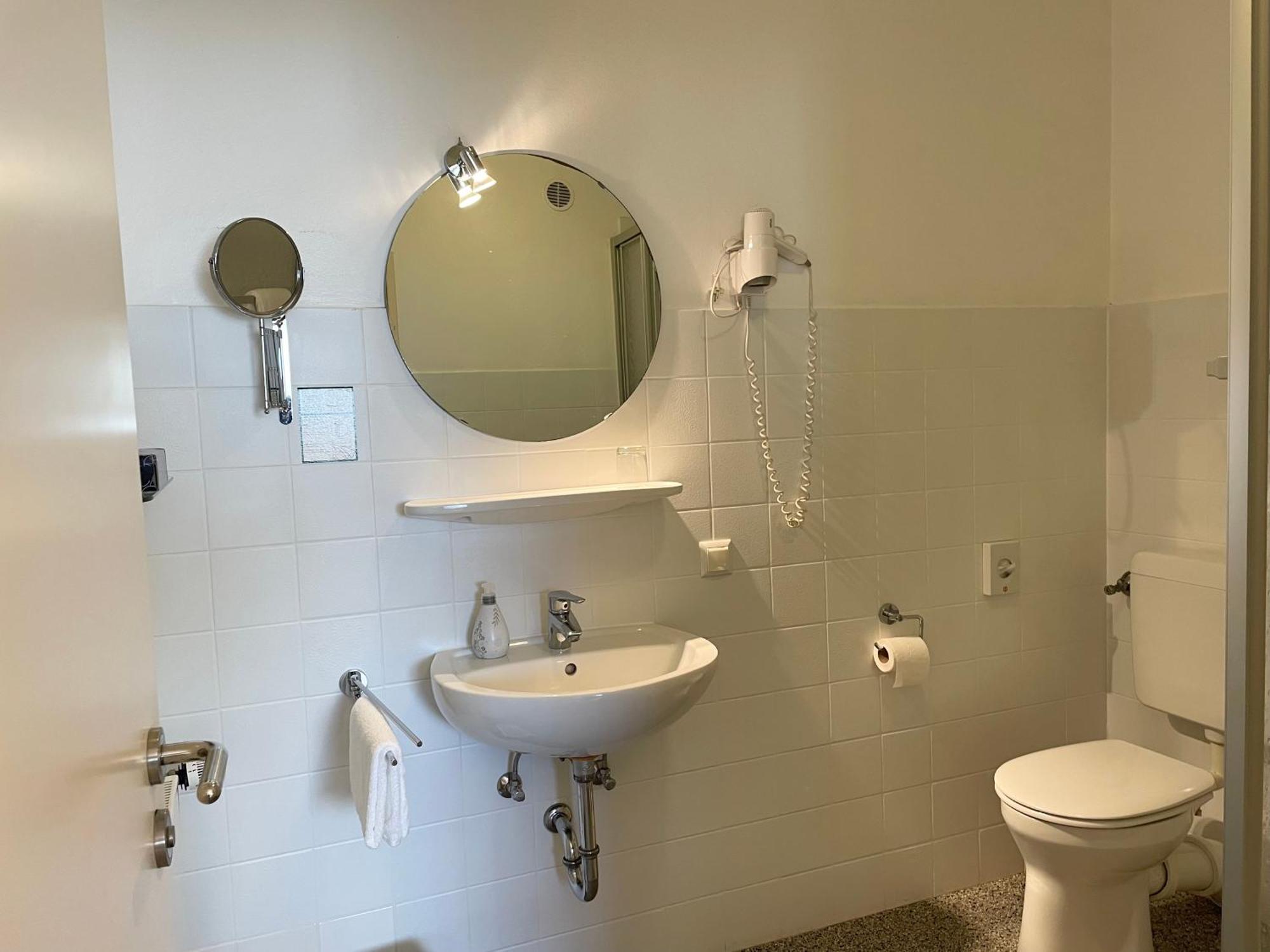Hotel-Pension Hommen Koblenz  Bagian luar foto