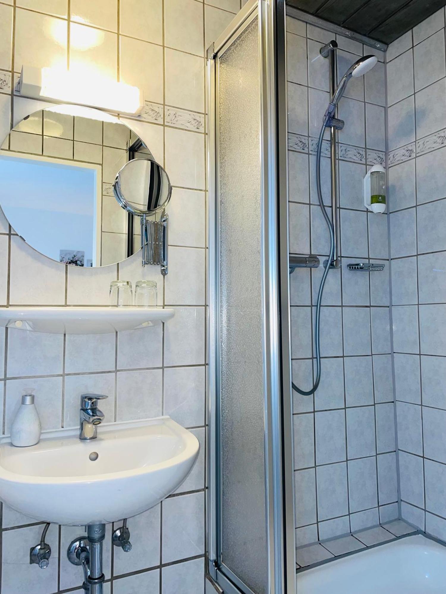 Hotel-Pension Hommen Koblenz  Bagian luar foto