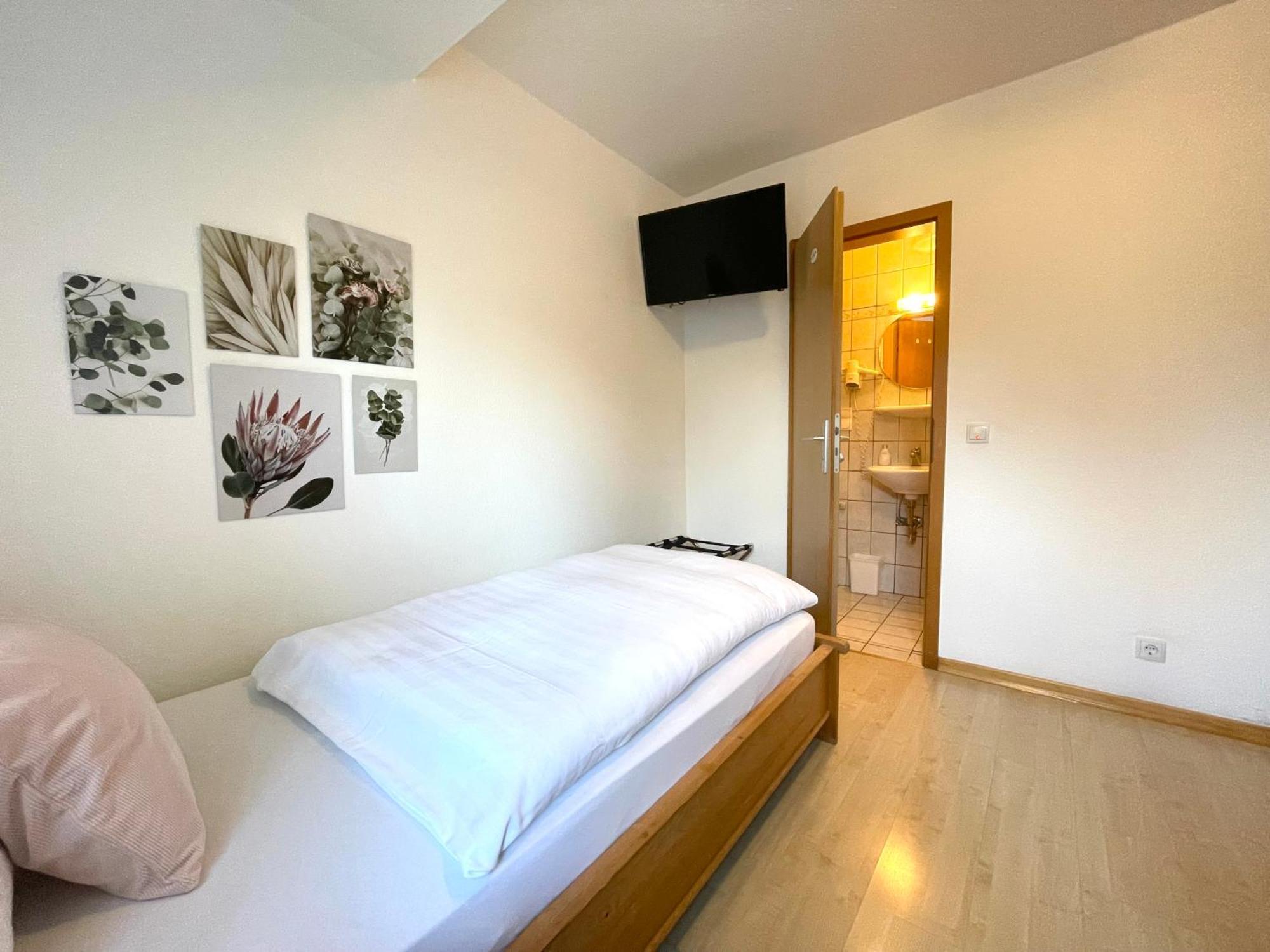 Hotel-Pension Hommen Koblenz  Bagian luar foto
